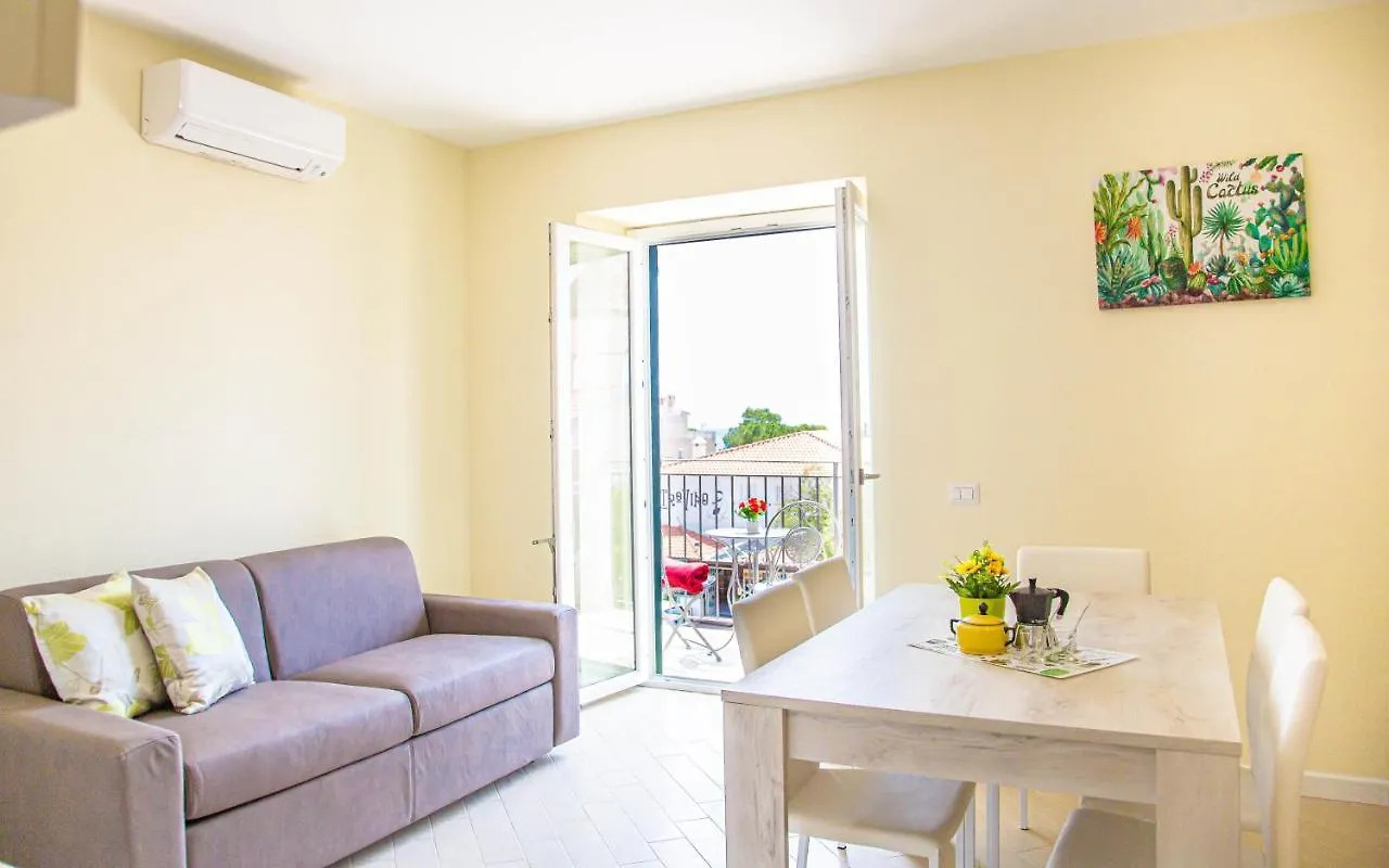 Apartament Casa Dafne, In Centro, A Due Passi Dal Mare, A/C Cala Gonone Włochy